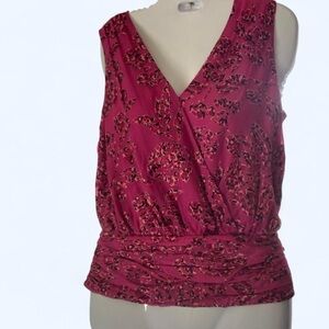 White House Black Market Pink floral print V-neck sleeveless top XS